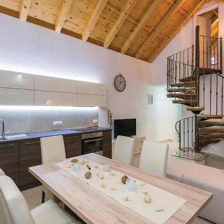 Beautiful In Karbuni