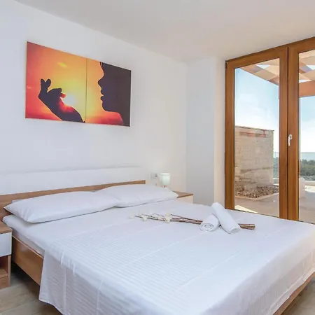 Casa vacanze Beautiful In Karbuni Brnistrova