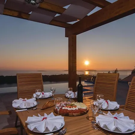 Beautiful In Karbuni *