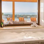 Beautiful In Karbuni Holiday home *