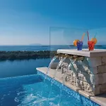 Beautiful In Karbuni Holiday home Prizba