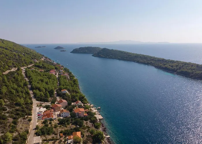 Vakantiehuis Beautiful In Karbuni Brnistrova