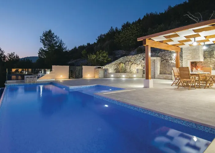 Beautiful In Karbuni