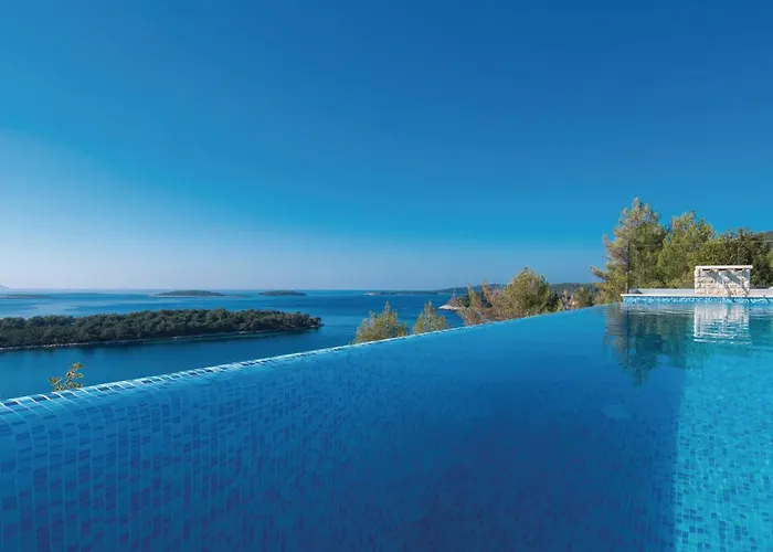 Beautiful In Karbuni * Brnistrova